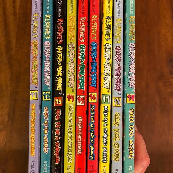 GHOSTS OF FEAR STREET This Series Only Lot R. L. Stine #11-19 Chapter Books - Picture 3 of 4